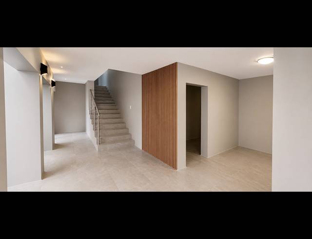5 BEDROOM HOUSE FOR SALE IN SILWERKRUIN
